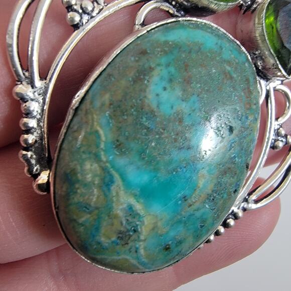 Handmade Silver Pendant with Turquoise and Green Peridot Gems - Picture 7 of 9